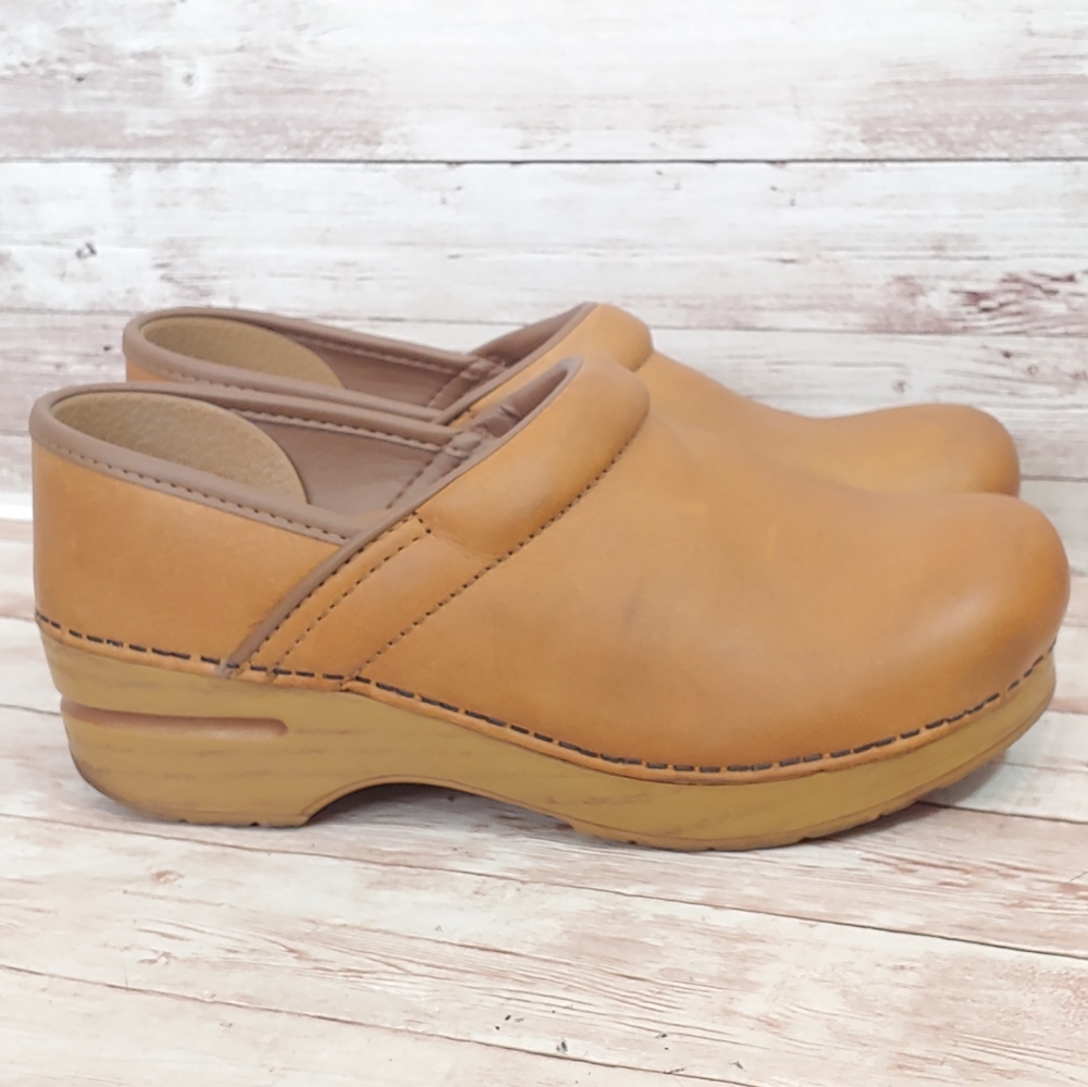 Dansko honey distressed professional clogs